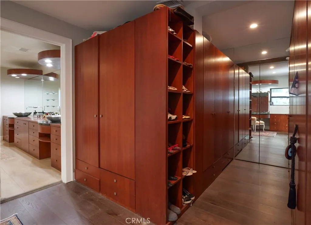 207 S Poinsettia Avenue, Manhattan Beach, California 90266 home-pic-28