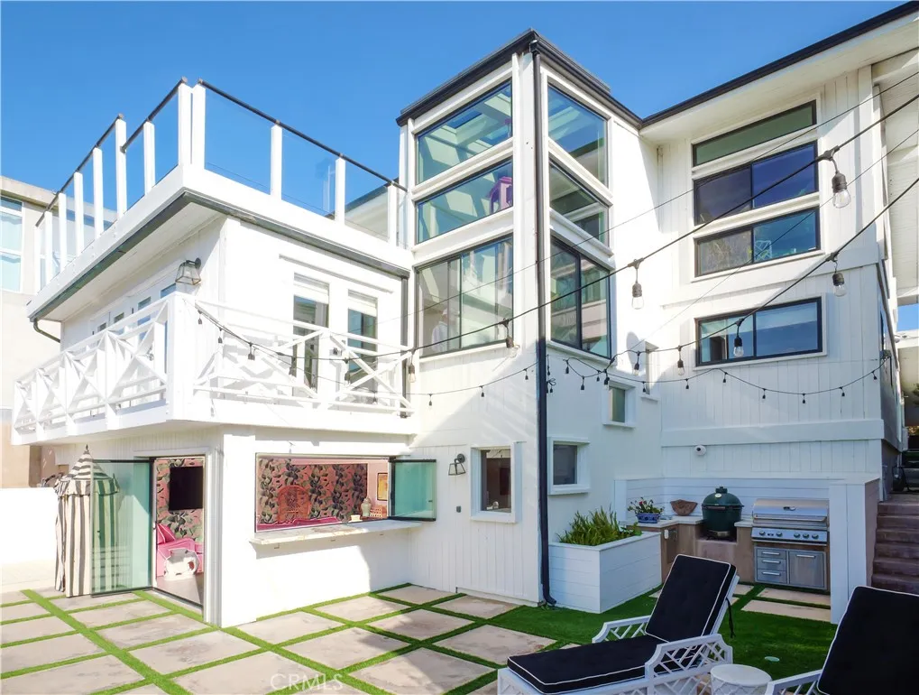 207 S Poinsettia Avenue, Manhattan Beach, California 90266 home-pic-35