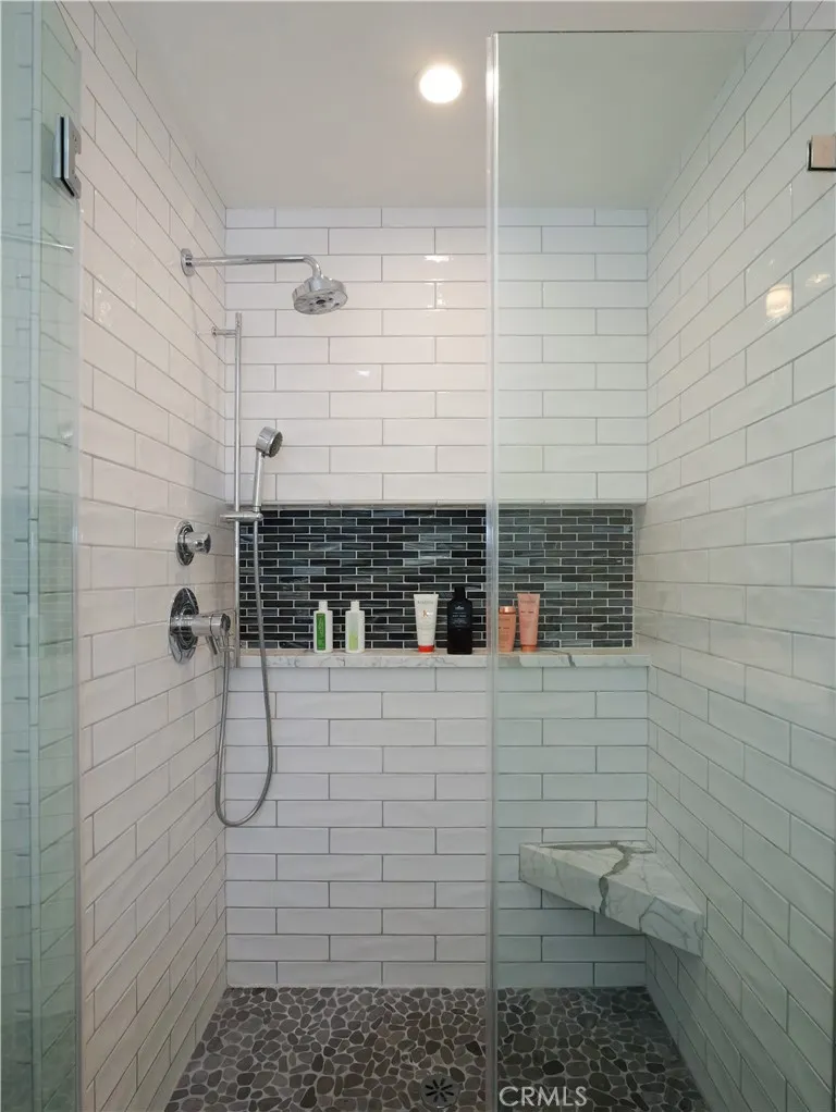 207 S Poinsettia Avenue, Manhattan Beach, California 90266 home-pic-34
