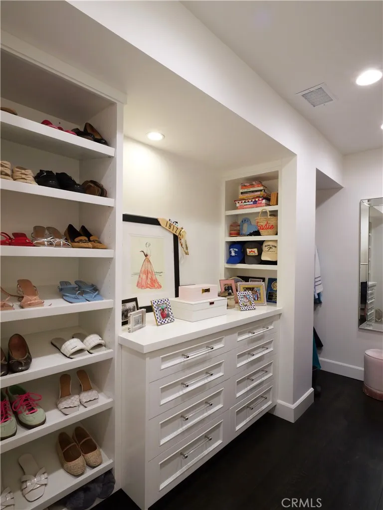 207 S Poinsettia Avenue, Manhattan Beach, California 90266 home-pic-29