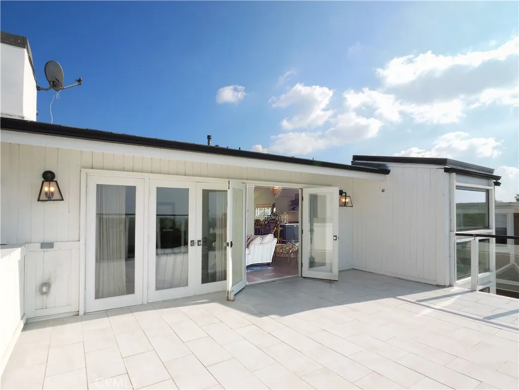 207 S Poinsettia Avenue, Manhattan Beach, California 90266 home-pic-13
