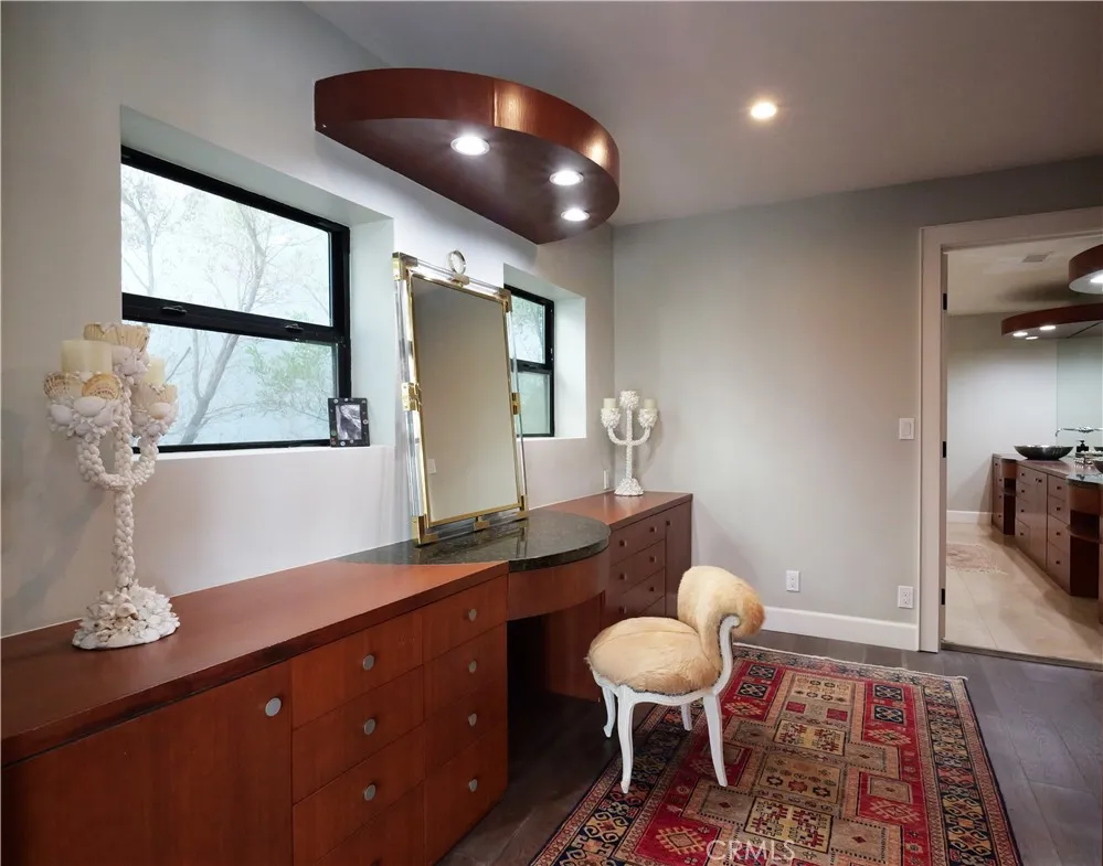 207 S Poinsettia Avenue, Manhattan Beach, California 90266 home-pic-25