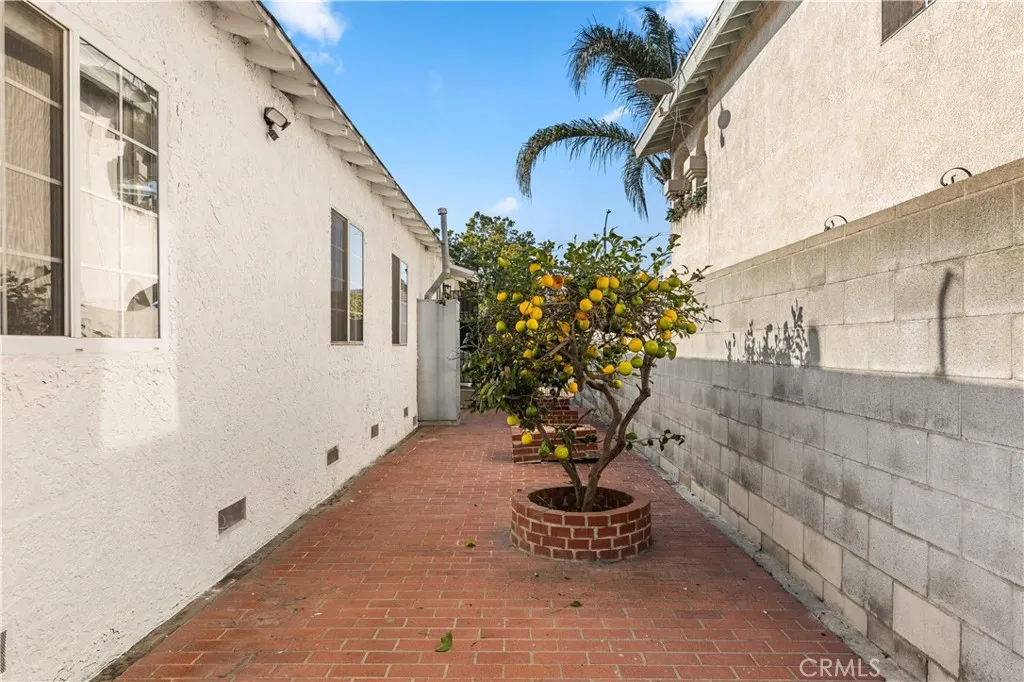 2186 Lime Avenue, Long Beach, California 90806 home-pic-44