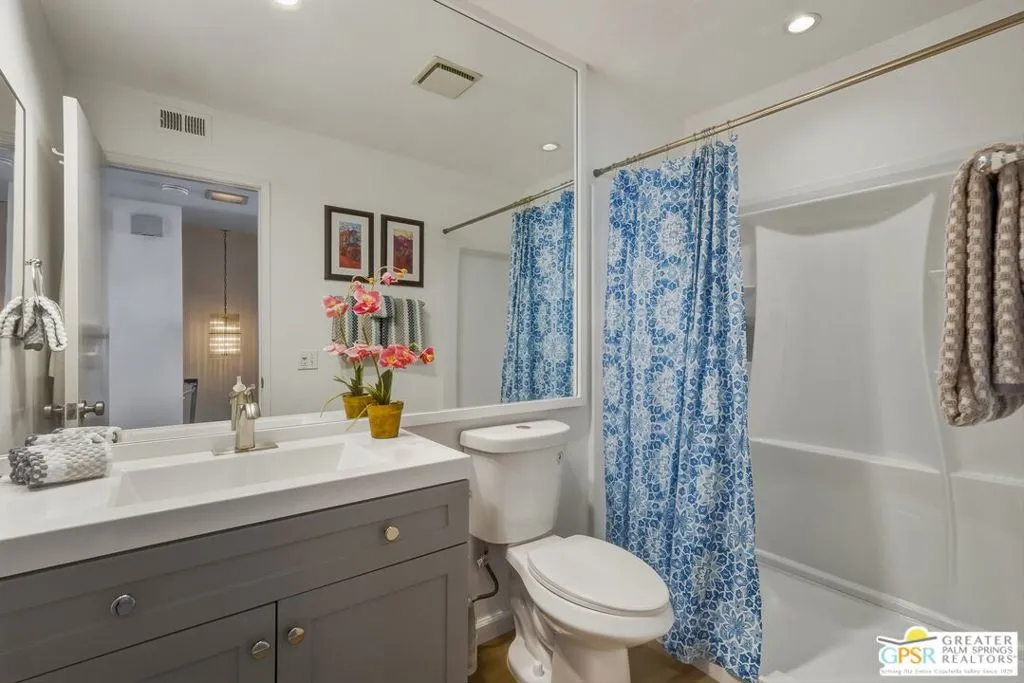1268 E Ramon Road 31, Palm Springs, California 92264 home-pic-15
