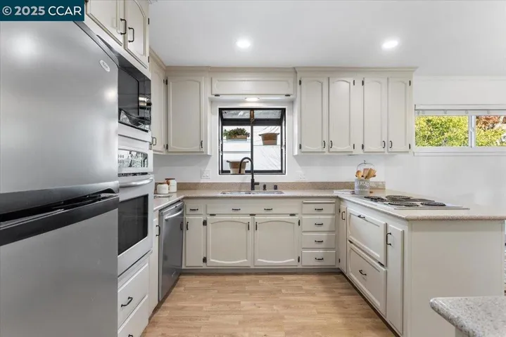 4604 Lawrence Dr, Castro Valley, California 94546