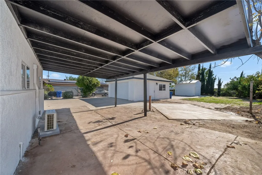 2757 W Rialto, Rialto, California 92376 home-pic-28