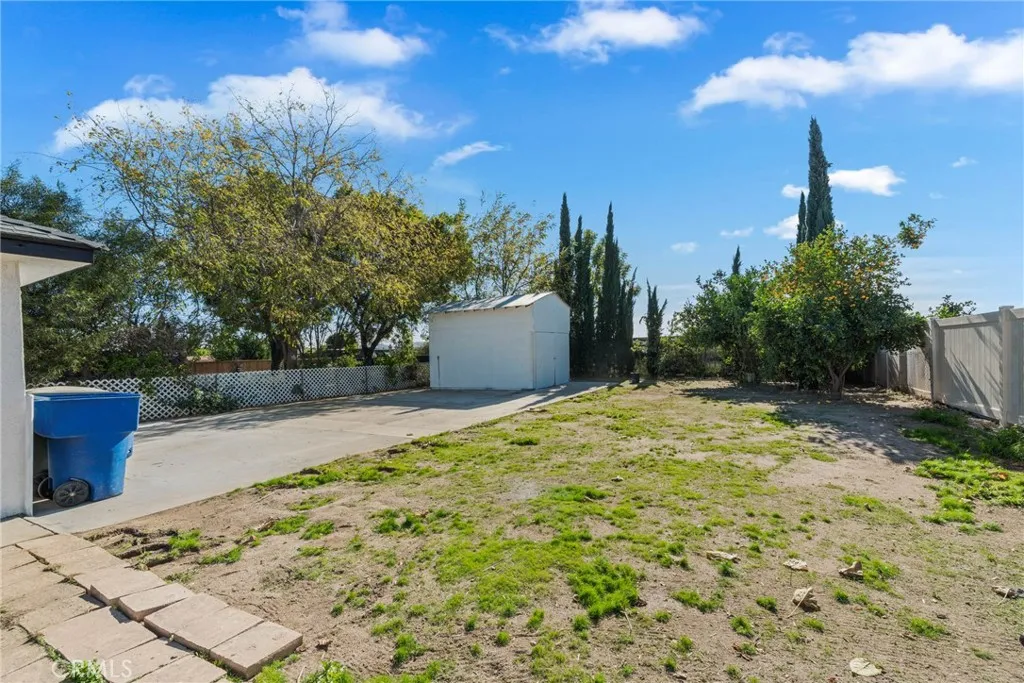 2757 W Rialto, Rialto, California 92376 home-pic-29