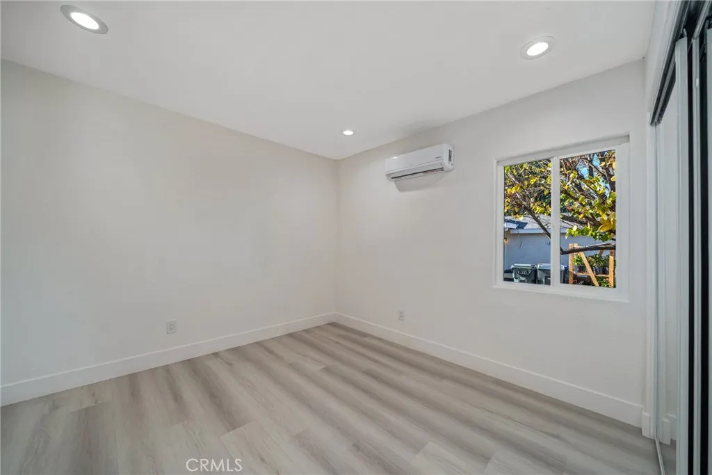 2757 W Rialto, Rialto, California 92376 home-pic-13