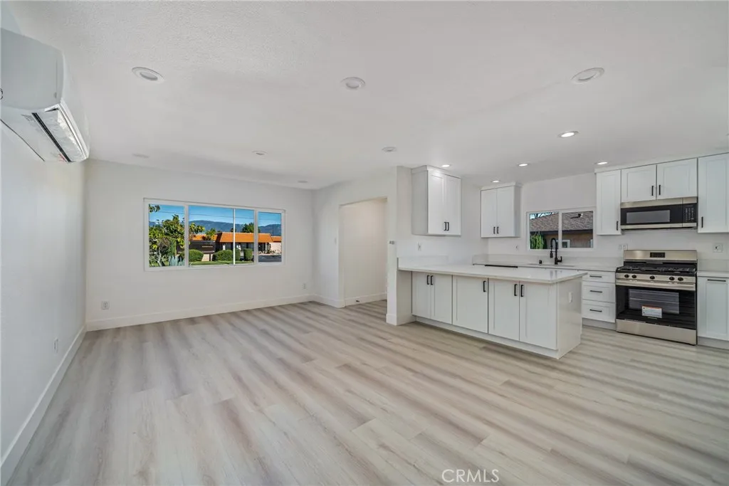 2757 W Rialto, Rialto, California 92376 home-pic-3