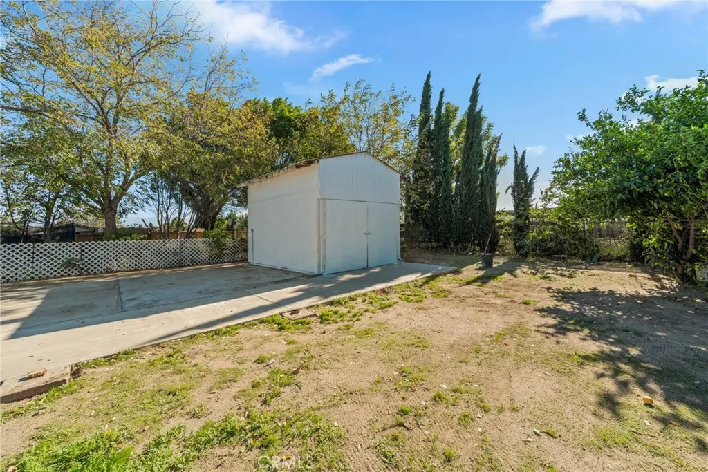 2757 W Rialto, Rialto, California 92376 home-pic-31