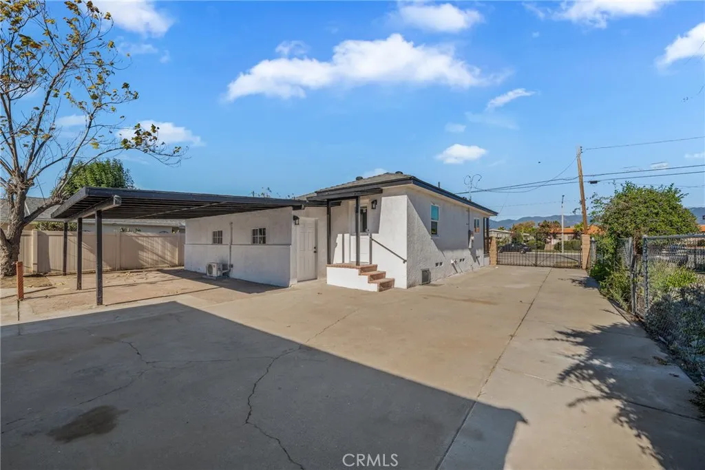 2757 W Rialto, Rialto, California 92376 home-pic-25
