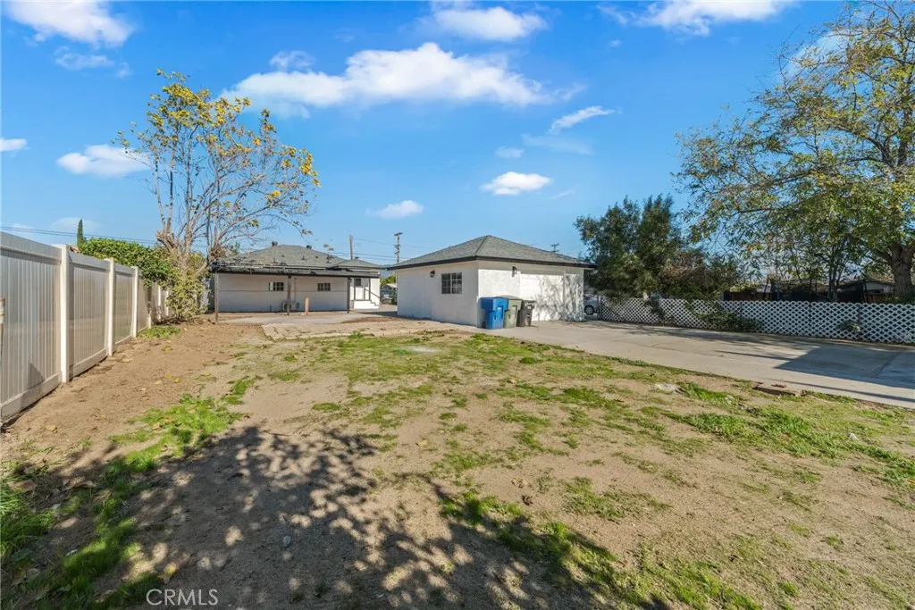 2757 W Rialto, Rialto, California 92376 home-pic-30