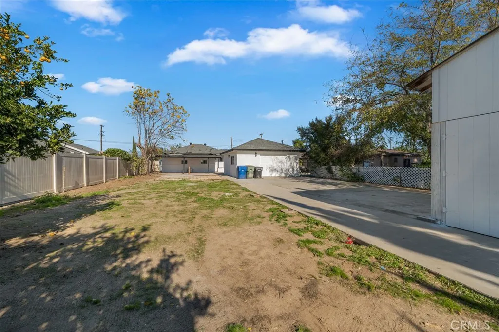 2757 W Rialto, Rialto, California 92376 home-pic-32