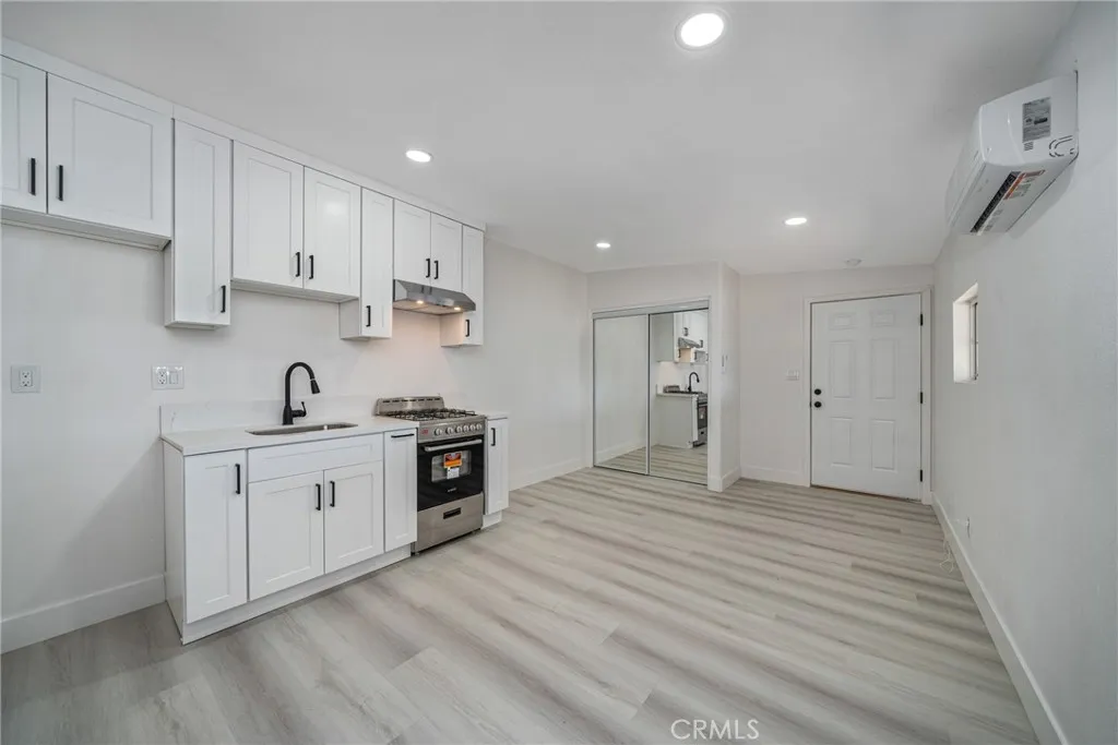 2757 W Rialto, Rialto, California 92376 home-pic-20