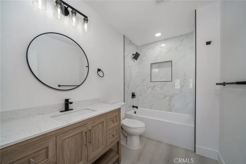 2757 W Rialto, Rialto, California 92376 home-pic-12