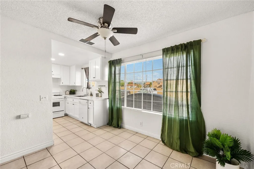 17425 Arrow Bl 8, Fontana, California 92335 home-pic-13
