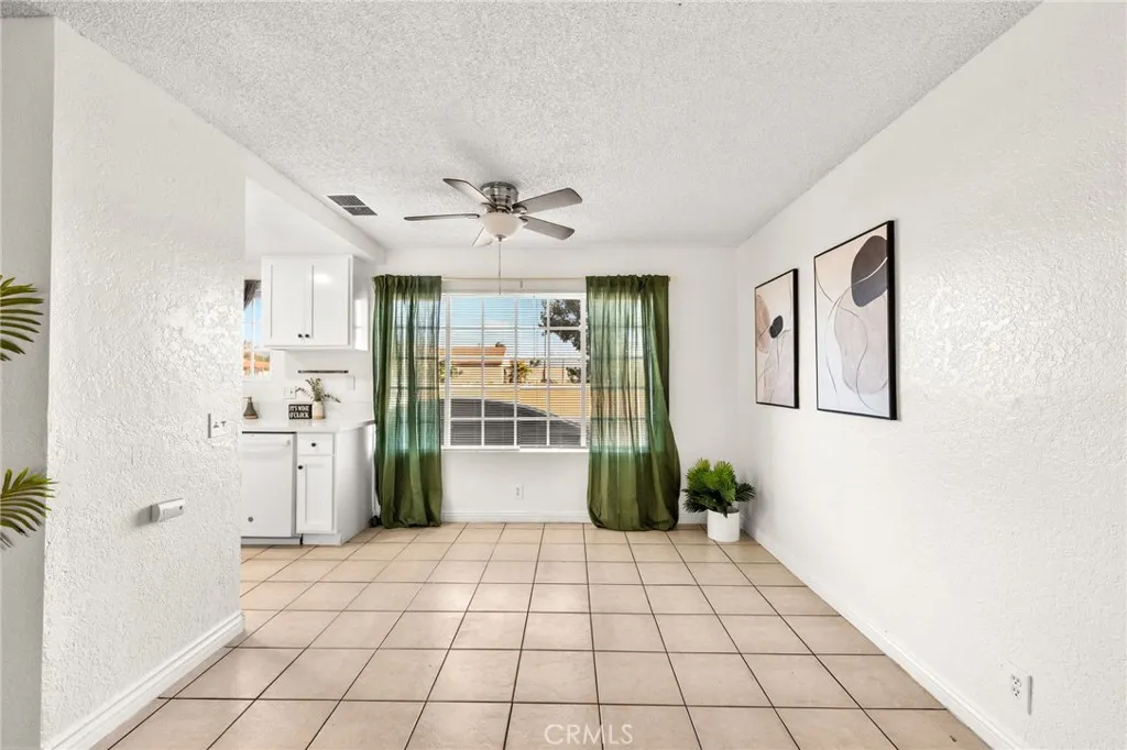 17425 Arrow Bl 8, Fontana, California 92335 home-pic-10