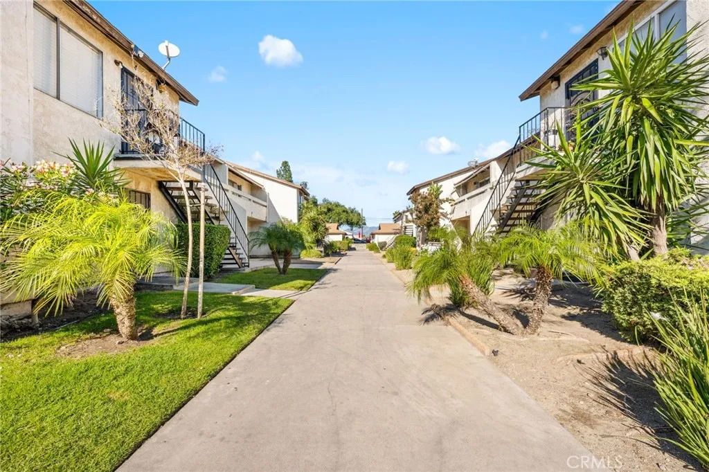 17425 Arrow Bl 8, Fontana, California 92335 home-pic-1
