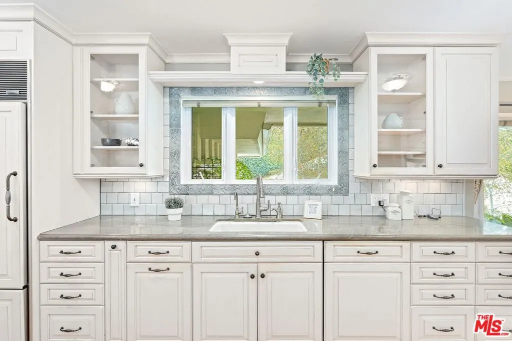 2717 Ellison Drive, Beverly Hills, California 90210 home-pic-20