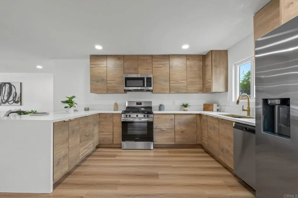 508 Village View Place, Fallbrook, California 92028 home-pic-3