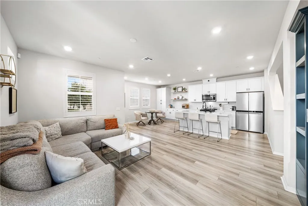 1152 Whirlwind, Rancho Mission Viejo, California 92694 home-pic-9