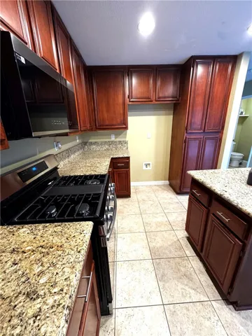 804 Saint James, Corona, California 92882