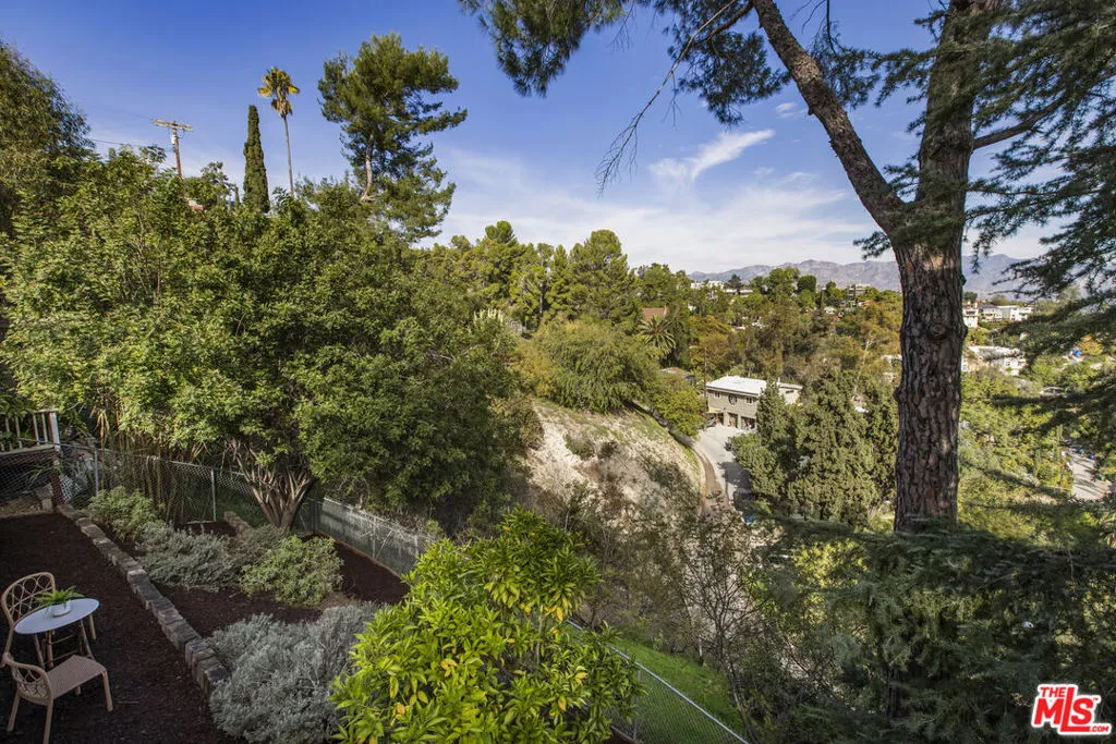 4862 Glenalbyn Drive, Los Angeles, California 90065 home-pic-27