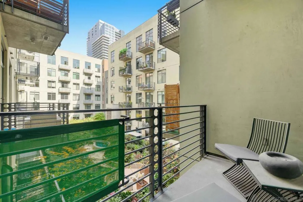 1050 Island Ave 422, San Diego, California 92101 home-pic-18