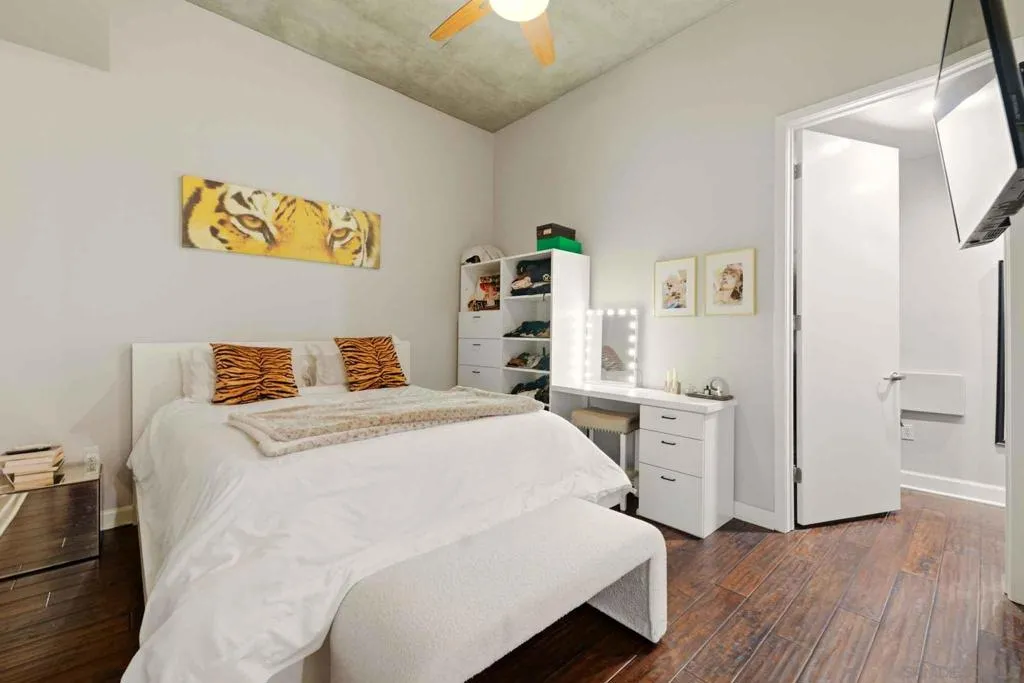 1050 Island Ave 422, San Diego, California 92101 home-pic-14