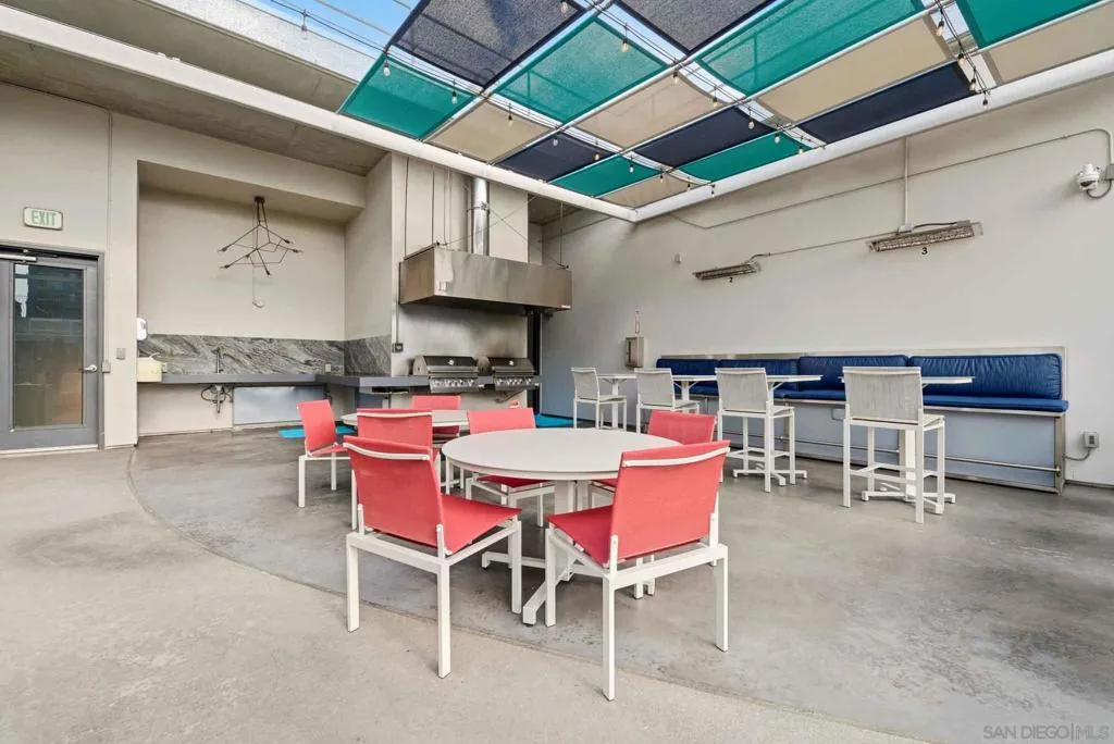 1050 Island Ave 422, San Diego, California 92101 home-pic-25