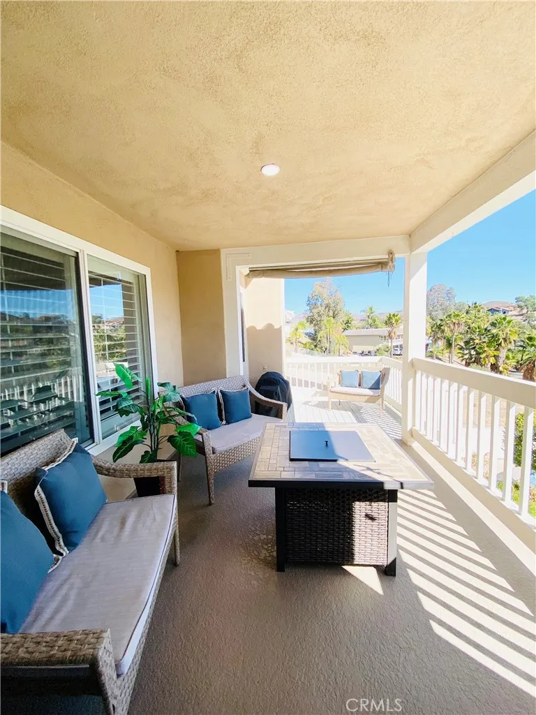 22761 Granite Dome, Canyon Lake, California 92587 home-pic-16