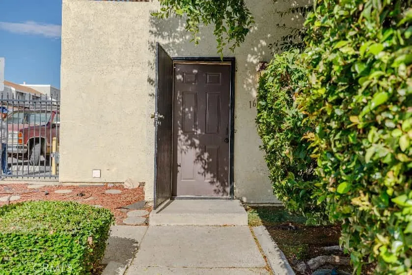 16523 Joy, Lake Elsinore, California 92530 home-pic-1