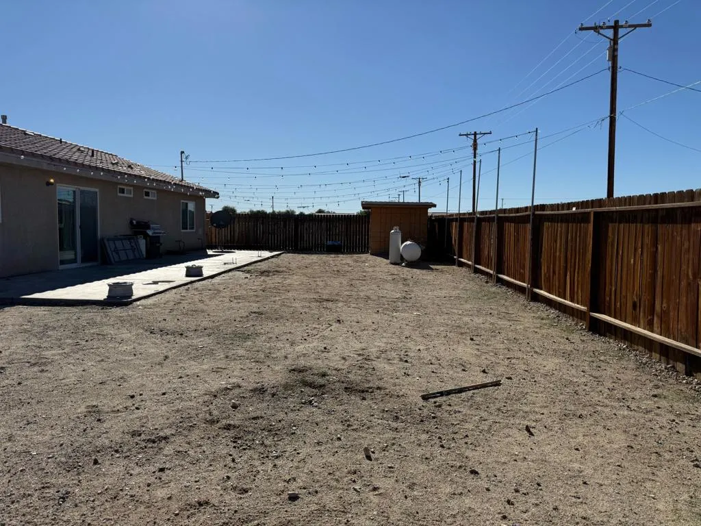 2839 Bach Avenue, Thermal, California 92274 home-pic-21