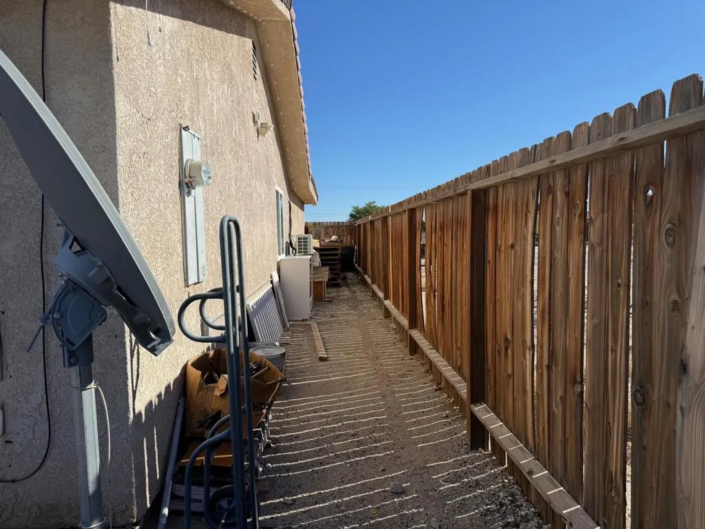 2839 Bach Avenue, Thermal, California 92274 home-pic-22