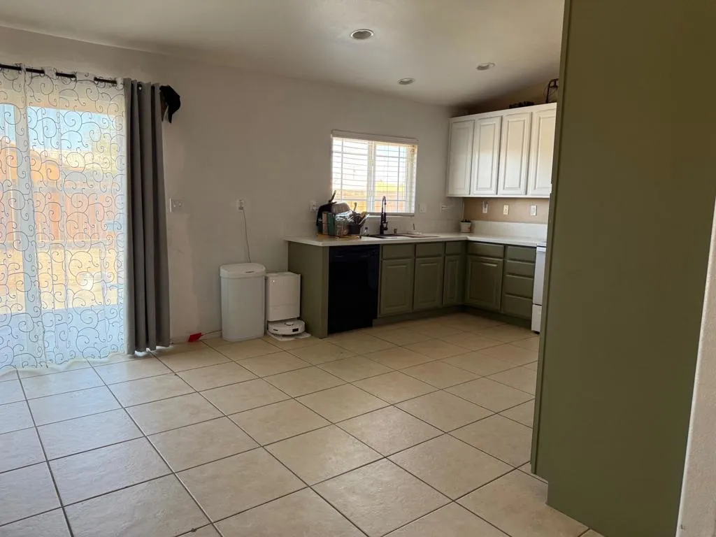 2839 Bach Avenue, Thermal, California 92274 home-pic-7
