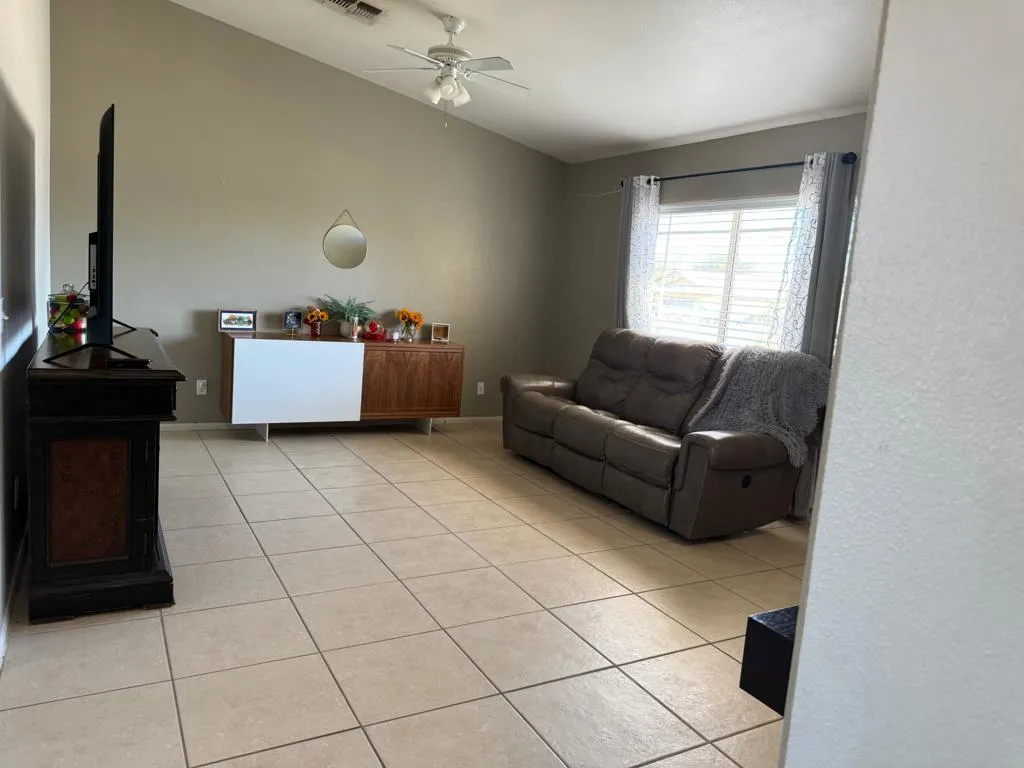 2839 Bach Avenue, Thermal, California 92274 home-pic-4