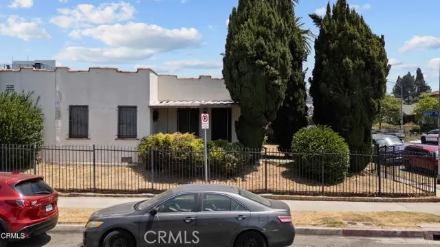 201 N Carondelet, Los Angeles, California 90026 home-pic-1