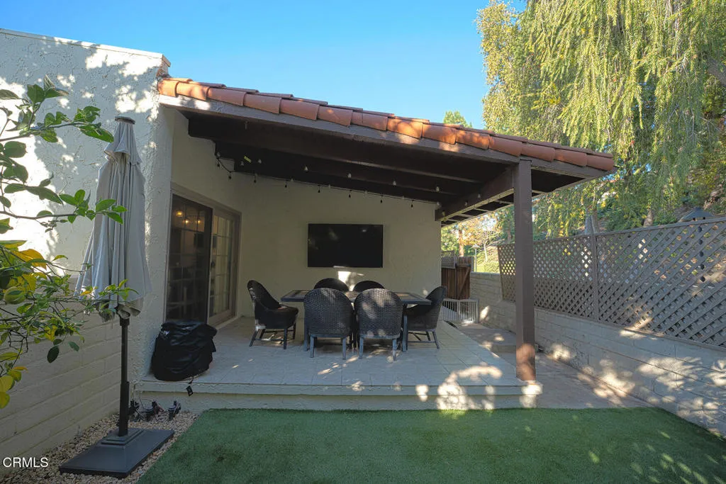 942 Woodlawn Drive, Thousand Oaks, California 91360 home-pic-15