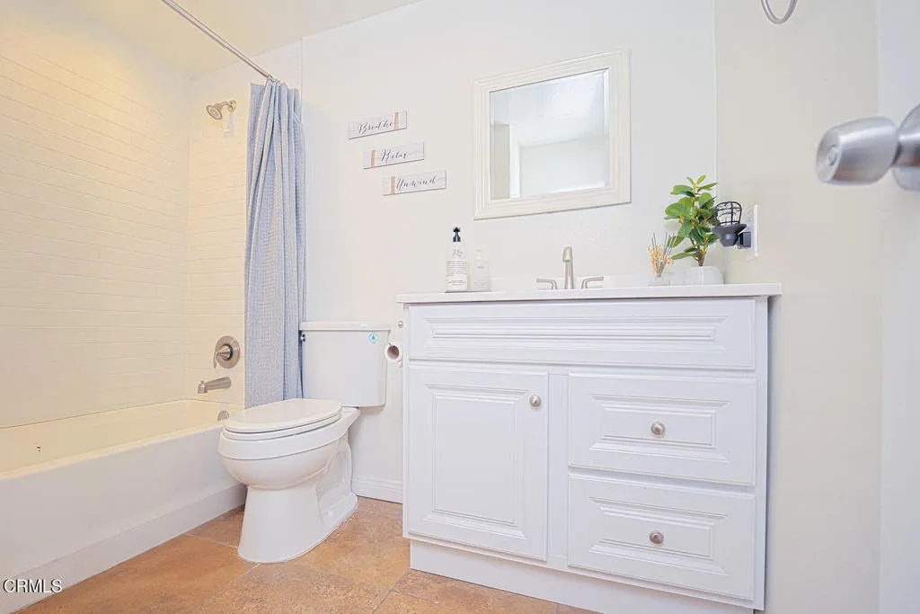 942 Woodlawn Drive, Thousand Oaks, California 91360 home-pic-13
