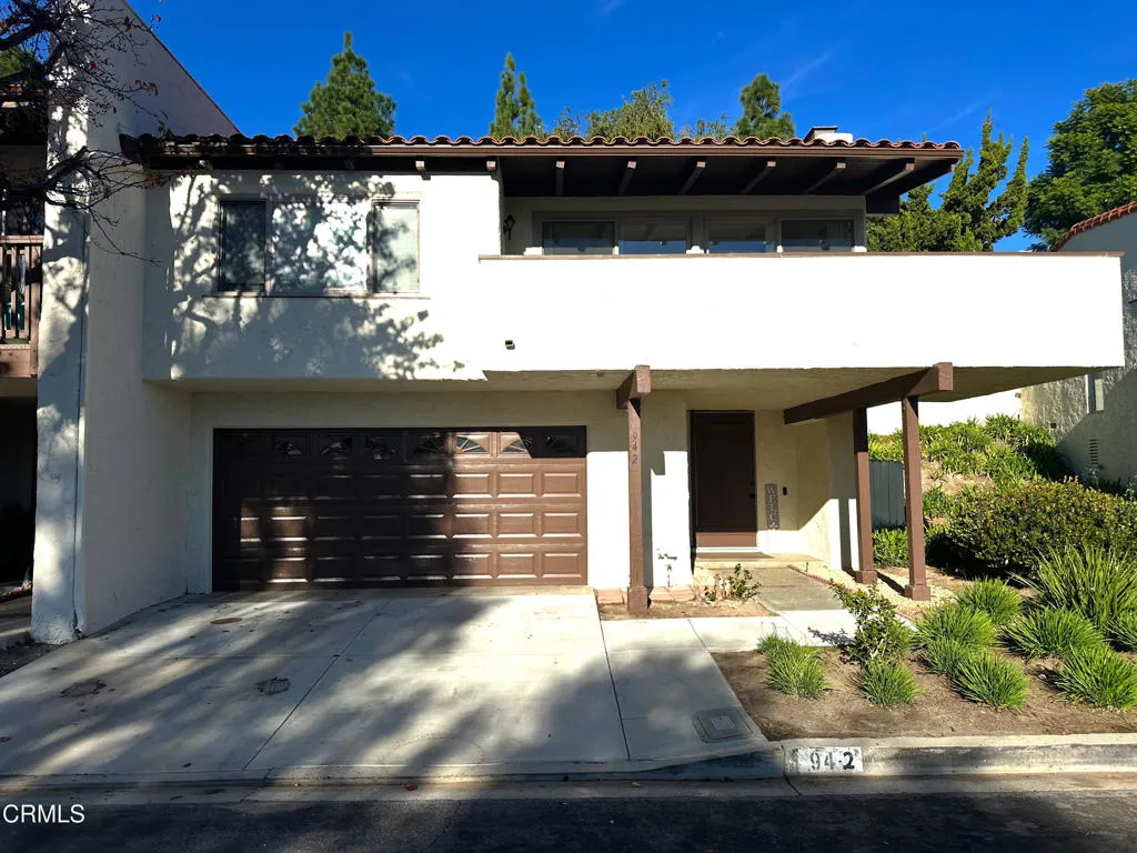 942 Woodlawn Drive, Thousand Oaks, California 91360 home-pic-1