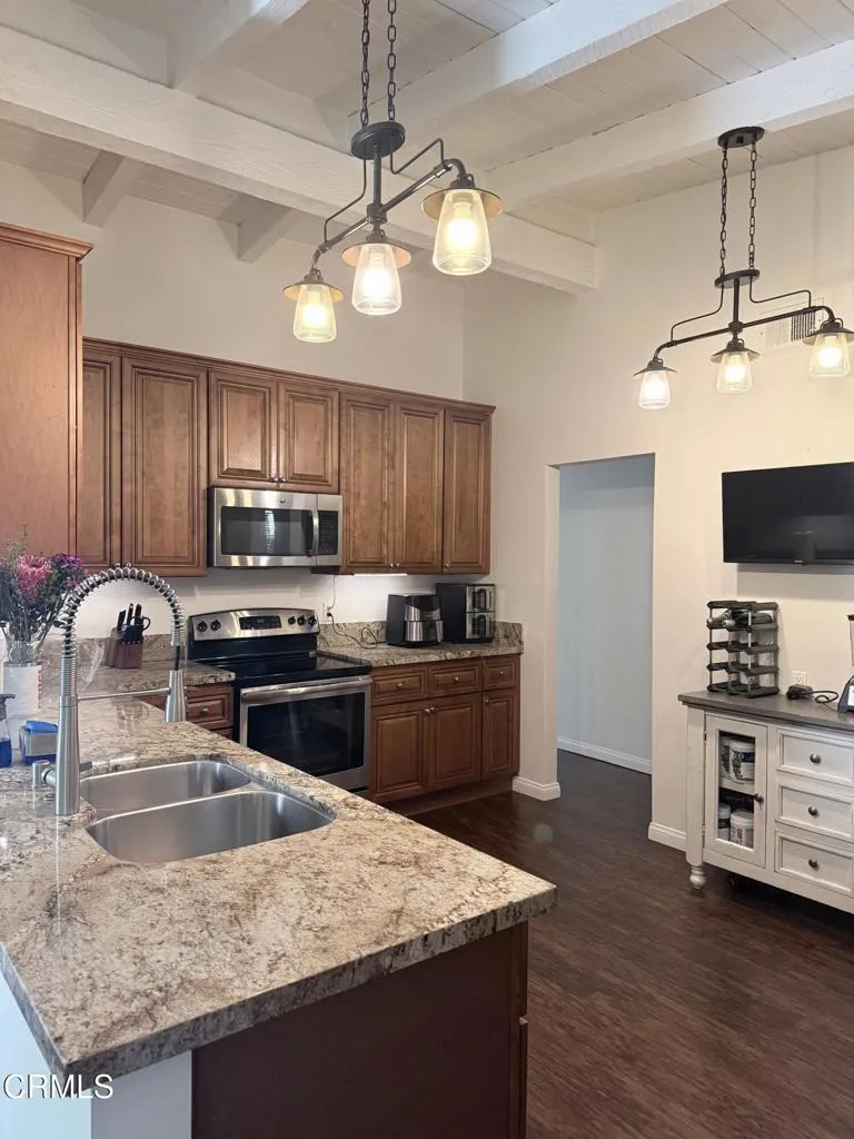 942 Woodlawn Drive, Thousand Oaks, California 91360 home-pic-5