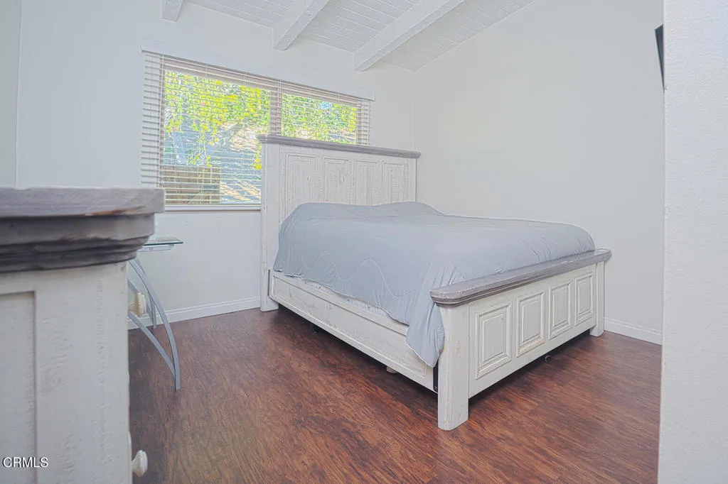 942 Woodlawn Drive, Thousand Oaks, California 91360 home-pic-9