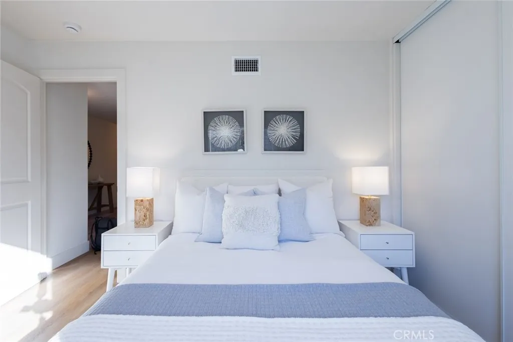 23582 Villena, Mission Viejo, California 92692 home-pic-3