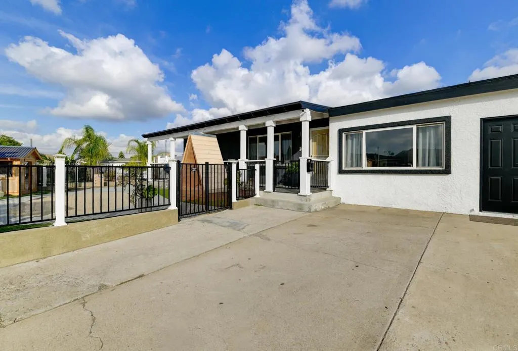 6800 Harvala Street, San Diego, California 92115 home-pic-0