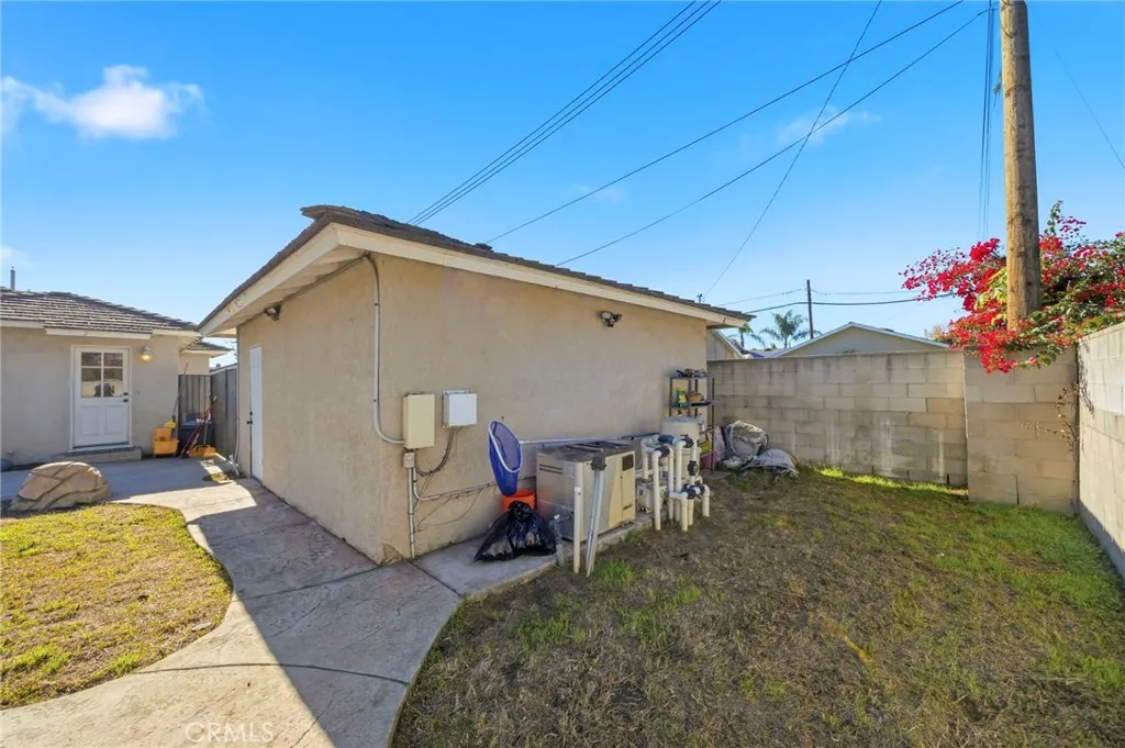 1501 W Elgenia, West Covina, California 91790 home-pic-32