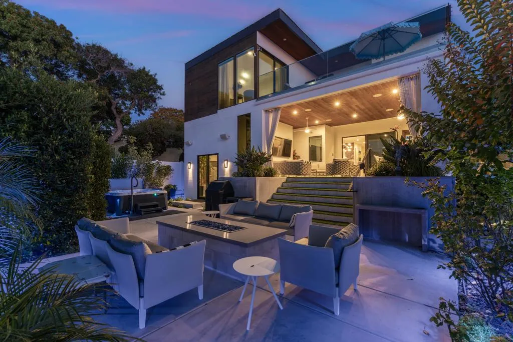 1224 Virginia Way, La Jolla, California 92037 home-pic-12