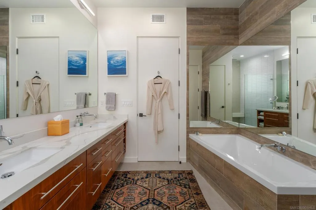 1224 Virginia Way, La Jolla, California 92037 home-pic-19