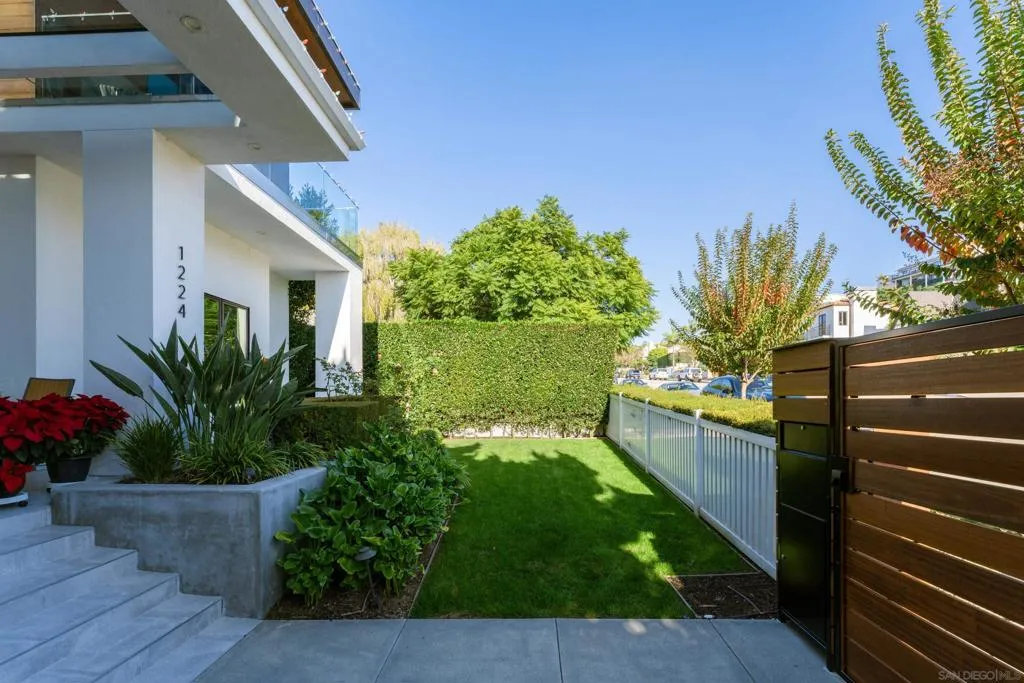 1224 Virginia Way, La Jolla, California 92037 home-pic-44