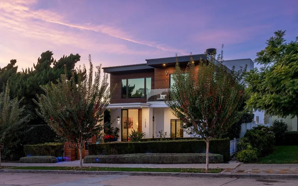 1224 Virginia Way, La Jolla, California 92037 home-pic-0