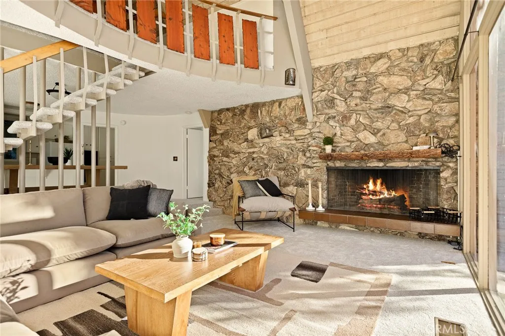 180 Grass Valley 37, Lake Arrowhead, California 92352 home-pic-6